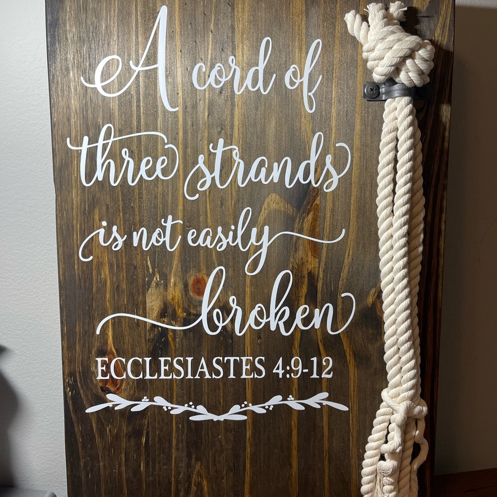 Unity knot sign for wedding ceremony